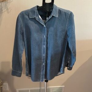 Tommy Bahama Blue Button-Up Women's Top linen material size small